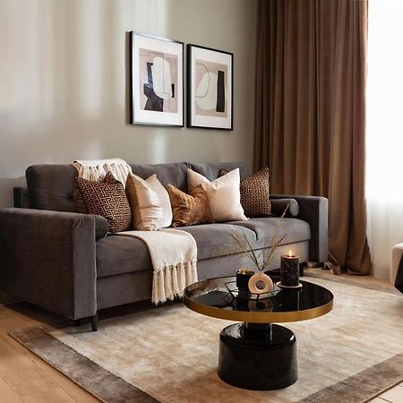 Qult - Misty Night Apartment Bucureşti Ngoại thất bức ảnh