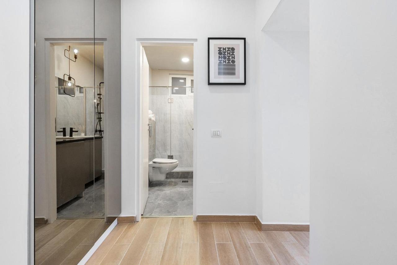 Qult - Misty Night Apartment Bucureşti Ngoại thất bức ảnh